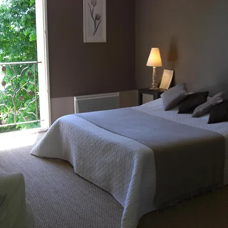 La Colline D'orance D'hotes * Proissans